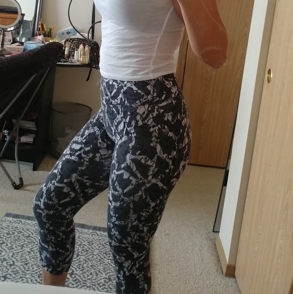 Nike Dri Fit Athletic Capri Leggings Yoga